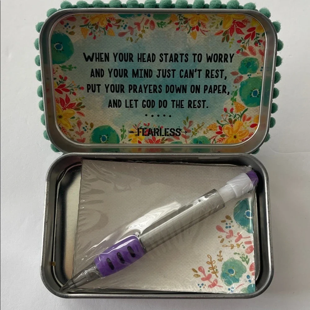 NATURAL LIFE Floral Prayer Box with Notepad Pen‎